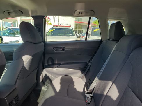 Used 2023 Toyota Corolla Cross LE FWD image 14