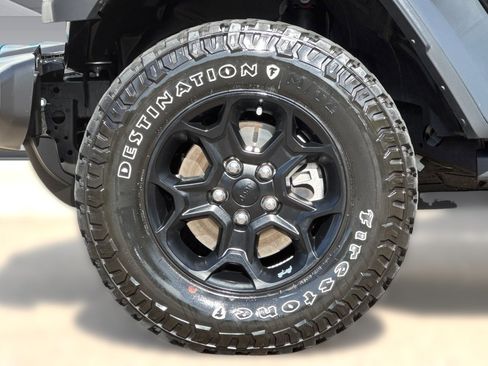 Used 2023 Jeep Wrangler Unlimited w/ Cold Weather Group AWD/4WD image 11