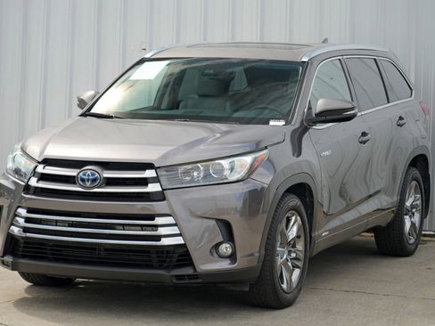 Used 2018 Toyota Highlander Limited image 48