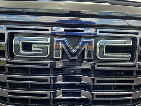 Used 2025 GMC Sierra 1500 Denali Ultimate AWD/4WD image 11