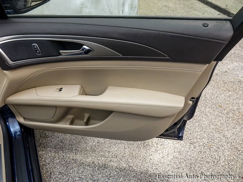 Used 2017 Lincoln MKZ Premiere image 22