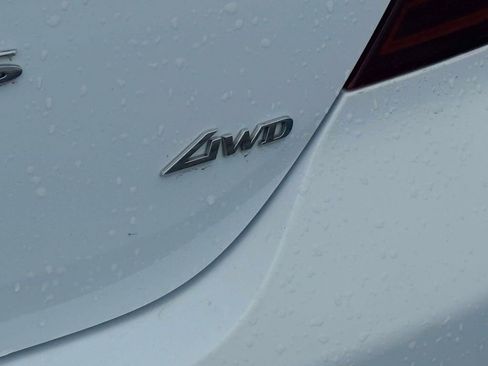 Used 2024 Genesis G70 2.5T AWD/4WD image 11
