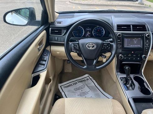 Used 2017 Toyota Camry LE FWD image 10