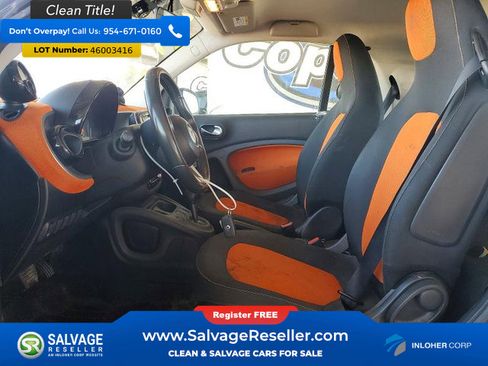 Used 2016 smart fortwo passion image 9