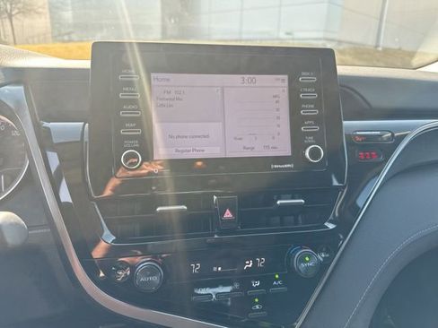 Used 2023 Toyota Camry LE image 10