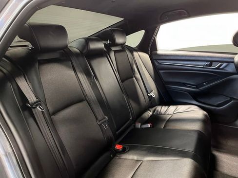 Used 2018 Honda Accord Sport image 12