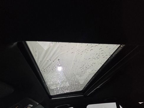 Used 2016 Mercedes-Benz GLE 350 4MATIC w/ Premium Package image 12