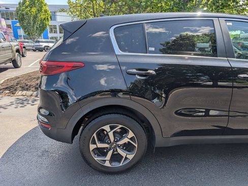 Used 2020 Kia Sportage LX AWD/4WD image 8