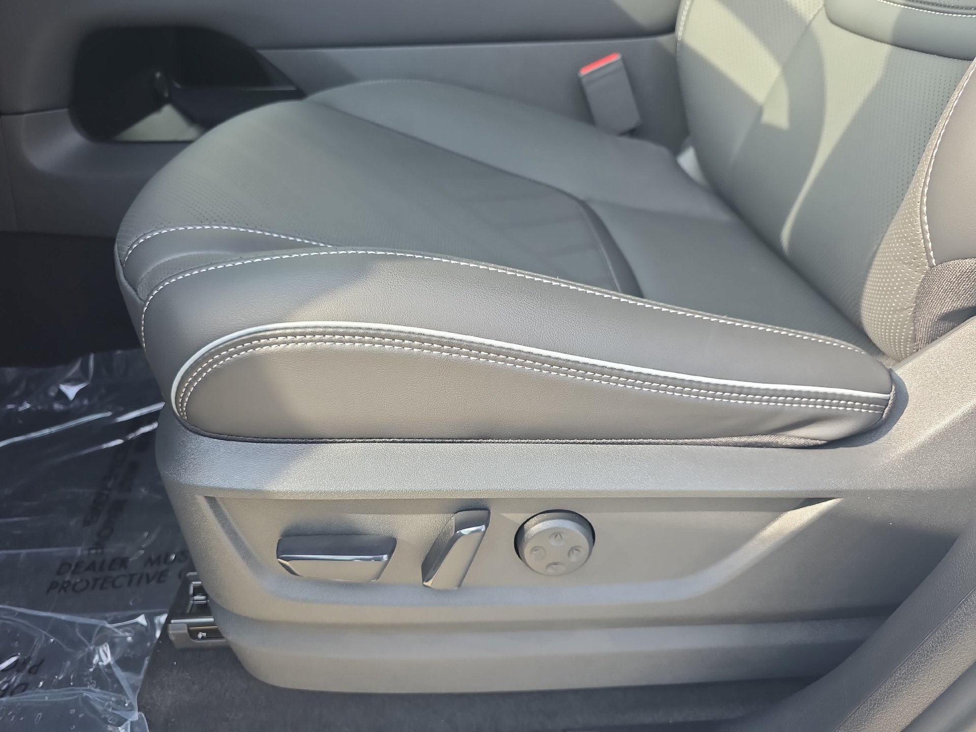 New 2027 INFINITI QX80 Luxe w/ Cargo Package AWD/4WD image 28