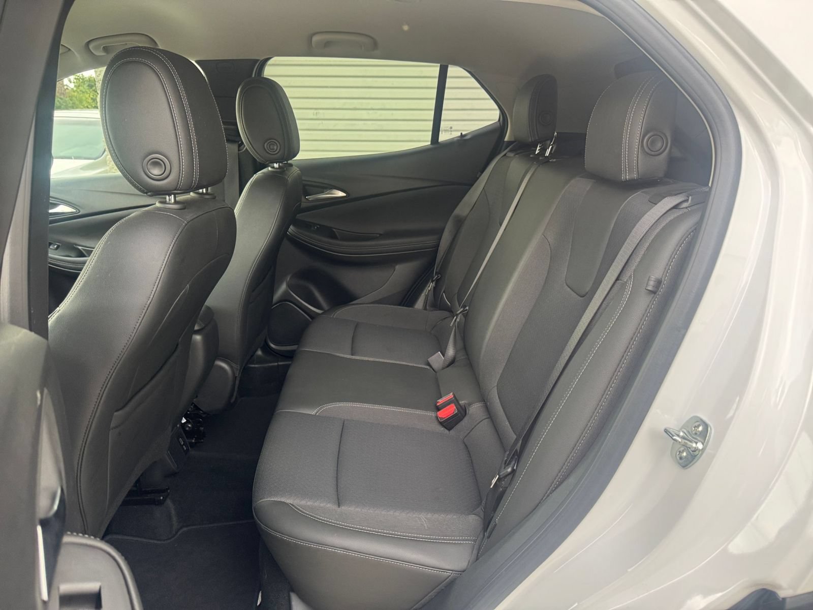 Used 2025 Buick Encore GX Preferred AWD/4WD image 25