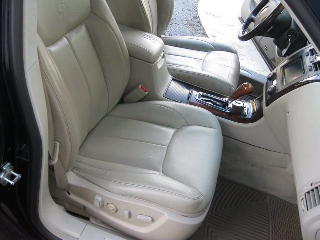 Used 2007 Cadillac DTS Luxury II FWD image 28