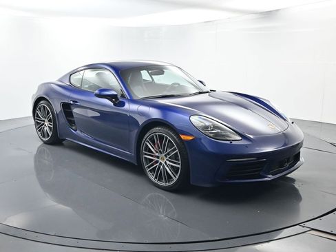 Certified 2025 Porsche 718 Cayman S RWD image 17
