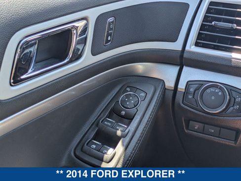 Used 2014 Ford Explorer XLT w/ Equipment Group 202A AWD/4WD image 26