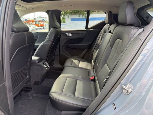 Used 2023 Volvo XC40 B5 Plus w/ Driver Assist Package AWD/4WD image 19