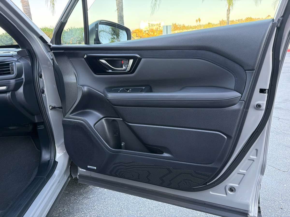 Used 2025 Subaru Forester Limited AWD/4WD image 44