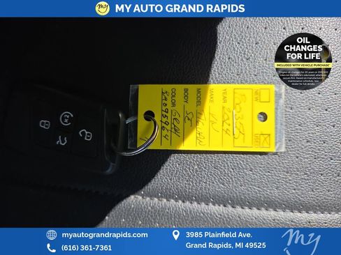 Used 2024 Volkswagen Tiguan SE AWD/4WD image 27