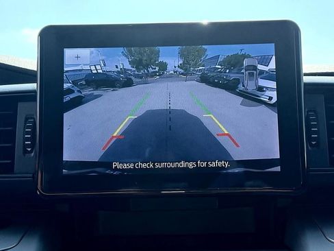 Certified 2023 Ford Explorer XLT RWD image 28