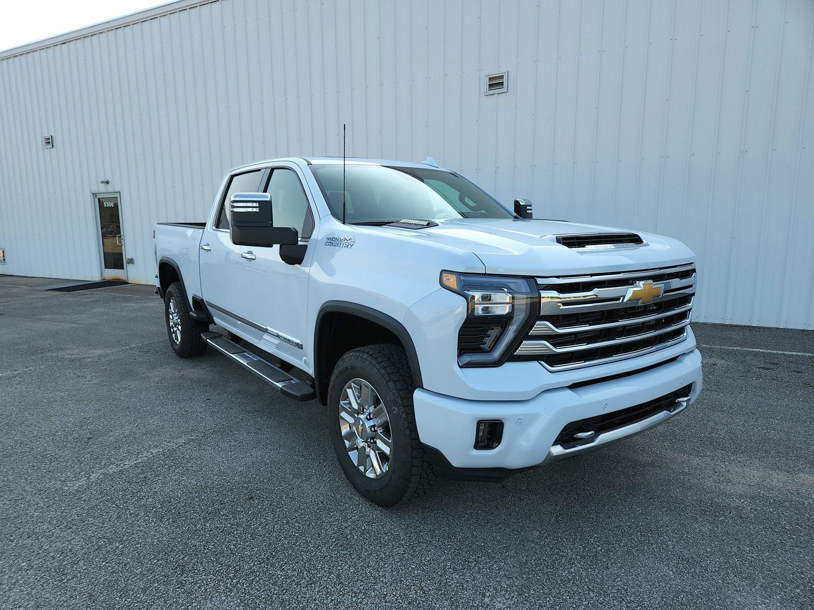 New 2026 Chevrolet Silverado 2500 High Country w/ Technology Package AWD/4WD image 2