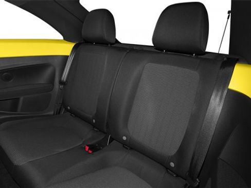 Used 2013 Volkswagen Beetle TDI image 14