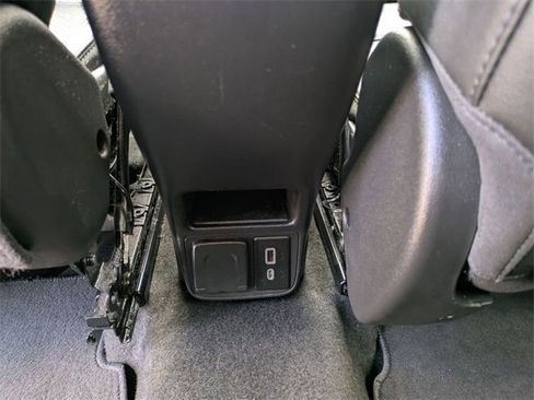 Used 2022 Buick Encore GX Essence w/ Advanced Technology Package image 18