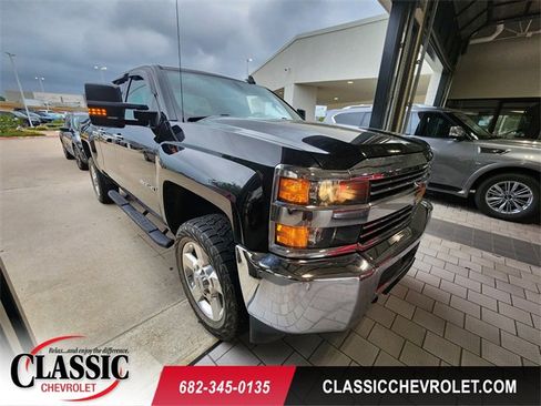 Used 2018 Chevrolet Silverado 2500 W/T RWD image 1