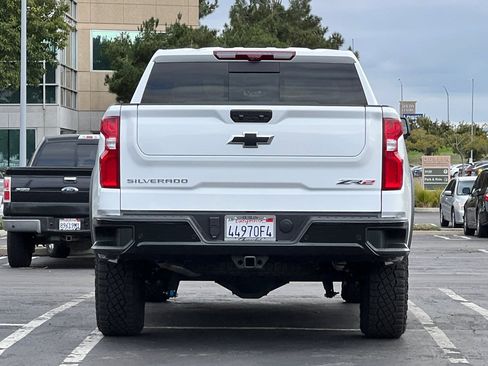 Certified 2025 Chevrolet Silverado 1500 ZR2 w/ Technology Package image 5