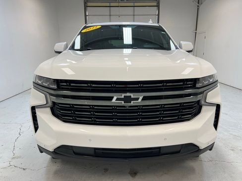 Used 2022 Chevrolet Suburban RST w/ Sport Performance Package image 12