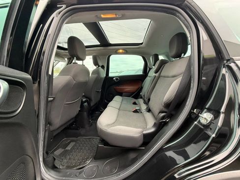 Used 2014 FIAT 500L Trekking w/ Popular Equipment Group image 17