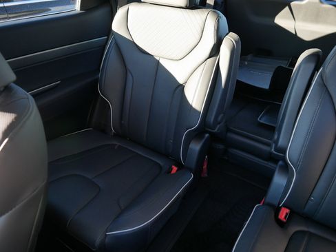 Used 2025 Hyundai Palisade SEL image 12