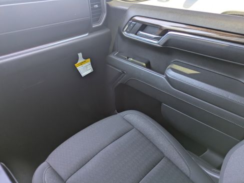 Used 2023 Chevrolet Silverado 1500 LT RWD image 10