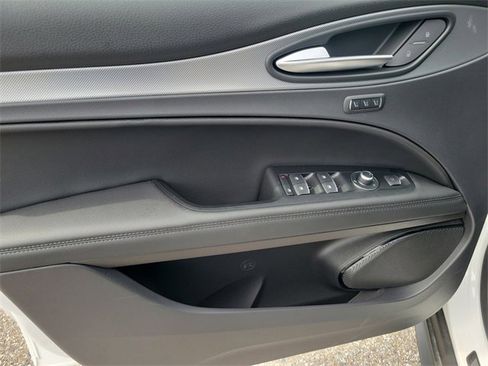 New 2025 Alfa Romeo Stelvio Sprint image 14