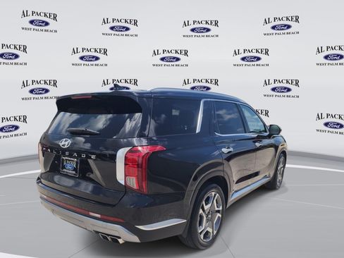 Used 2024 Hyundai Palisade Limited FWD image 5