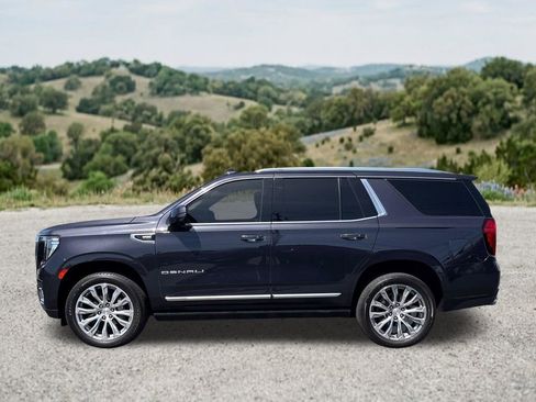 Used 2023 GMC Yukon Denali RWD image 3