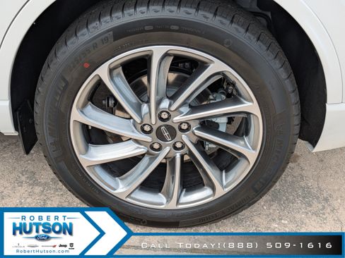 New 2025 Lincoln Corsair Grand Touring image 9