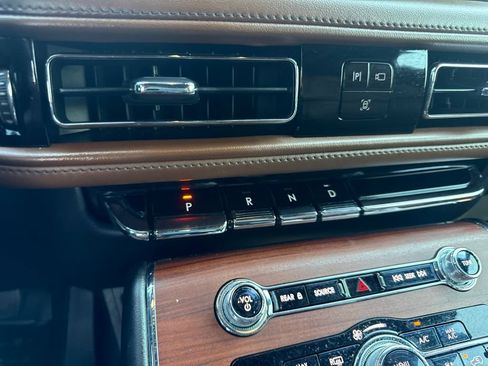 Used 2021 Lincoln Aviator Grand Touring w/ Equipment Group 302A AWD/4WD image 15