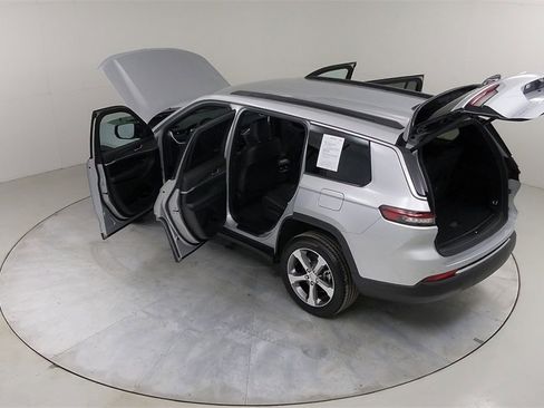 Used 2025 Jeep Grand Cherokee L Limited image 54