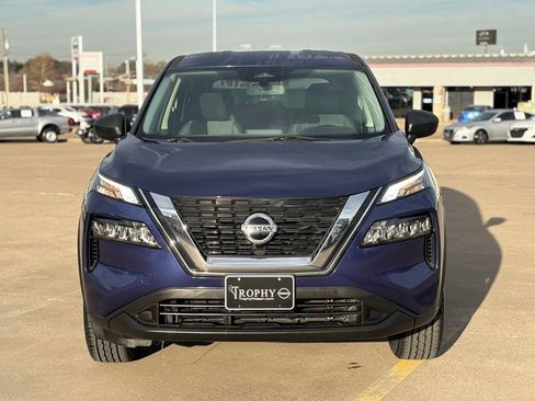 Certified 2021 Nissan Rogue S image 4