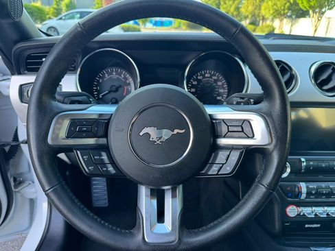 Used 2017 Ford Mustang GT Premium w/ Equipment Group 401A RWD image 34