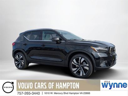 New 2025 Volvo XC40 B5 Plus w/ Protection Package Premier