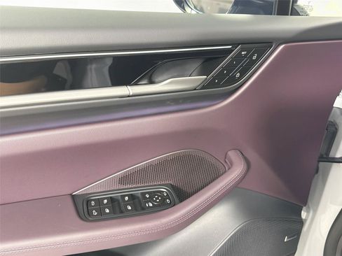 Certified 2026 Porsche Macan Electric RWD image 31