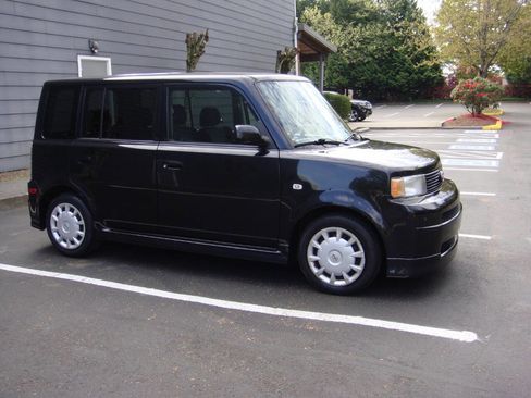 Used 2006 Scion xB FWD image 4