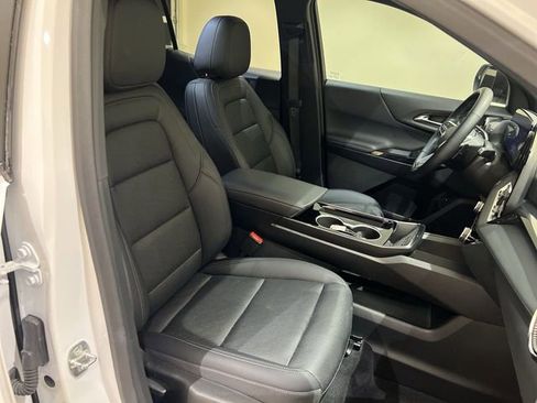 Certified 2025 Chevrolet Equinox LT w/ Convenience Package II image 23