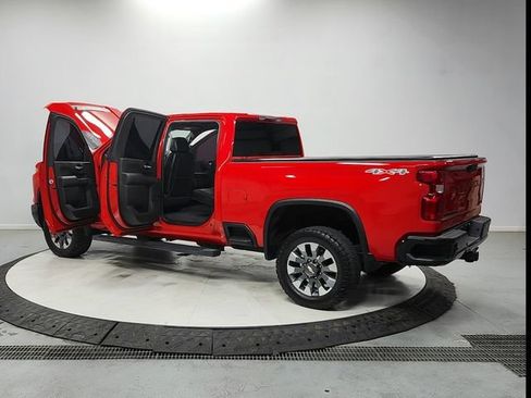 Used 2024 Chevrolet Silverado 2500 Custom w/ Custom Value Package AWD/4WD image 13