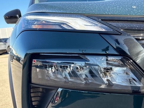 New 2026 Nissan Rogue SV image 12