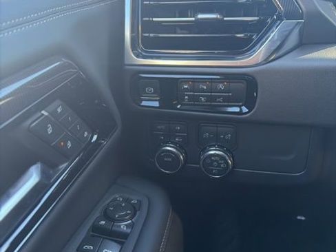 New 2026 GMC Yukon XL Elevation image 29