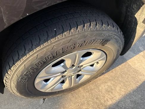 Used 2014 Chevrolet Traverse LS FWD image 4
