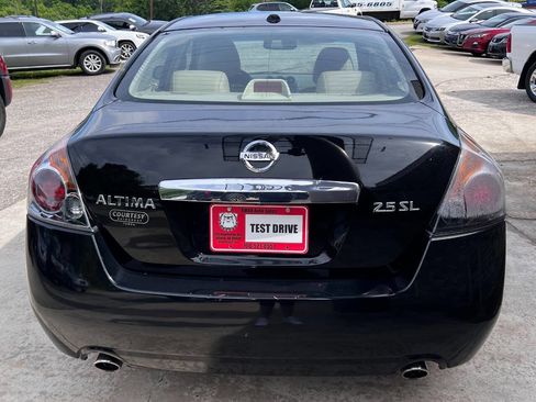 Used 2010 Nissan Altima 2.5 SL w/ SL Pkg FWD image 5