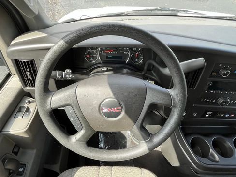 Certified 2025 GMC Savana 3500 LT w/ LT Preferred Equipment Group image 12