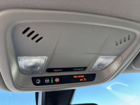 Used 2022 Chevrolet Malibu LT FWD image 29