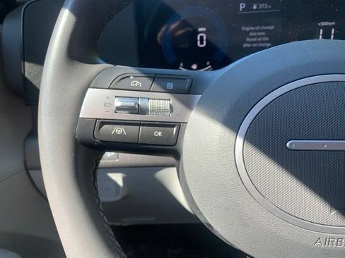 Certified 2025 Hyundai Kona SEL FWD image 18